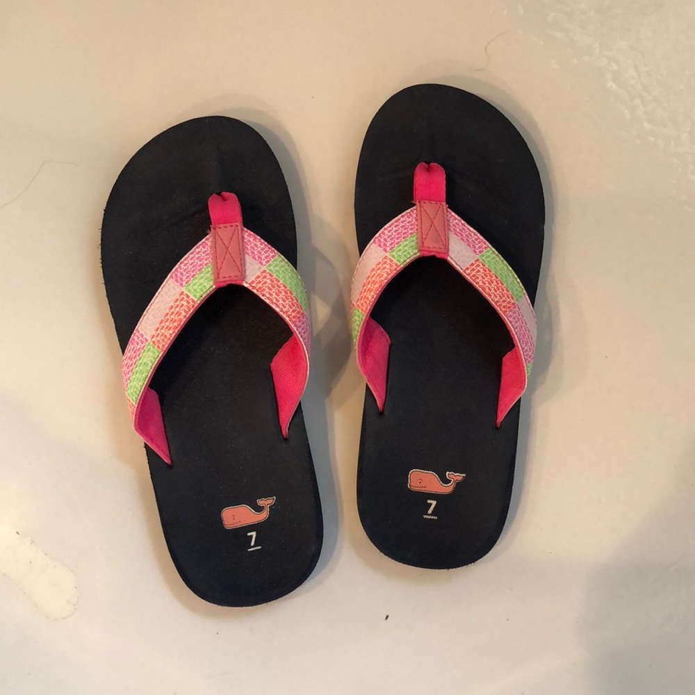 Vineyard Vines flip flops